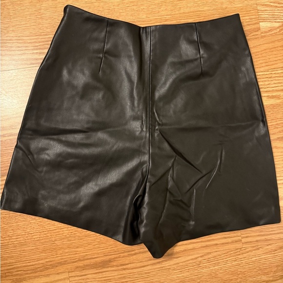 Zara Black and Gold High Waist Shorts - Picture 2 of 3